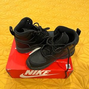Kids Nike black boots